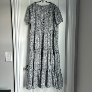 PinkBlush black and white midi maternity dress, size Small